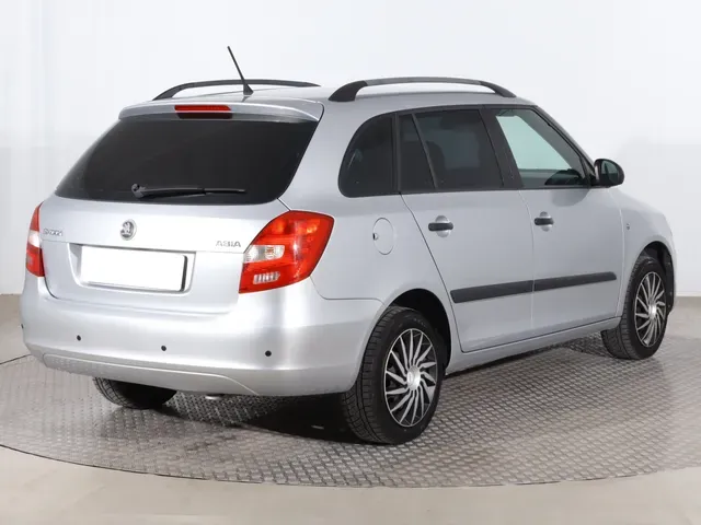 Skoda Fabia Combi 2014 photo 4