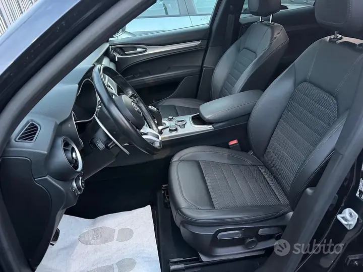 Alfa Romeo Stelvio 2022 photo 2