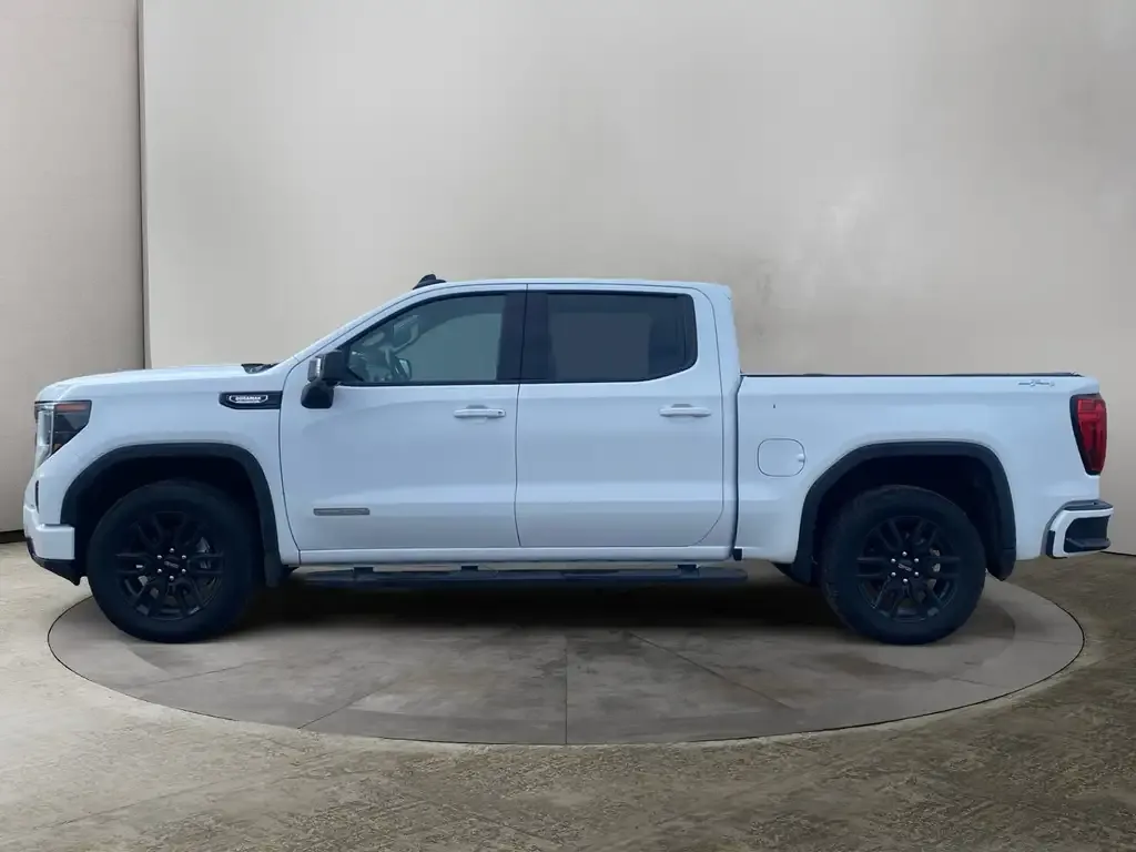 GMC Sierra 1500 2026 photo 2