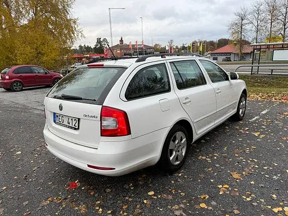 Skoda Octavia 2012 photo 5
