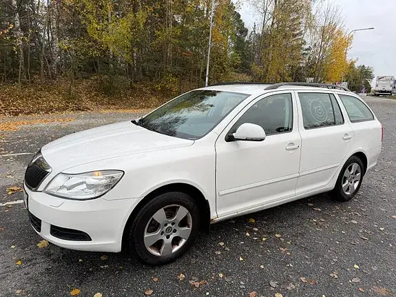 Skoda Octavia 2012 photo 4