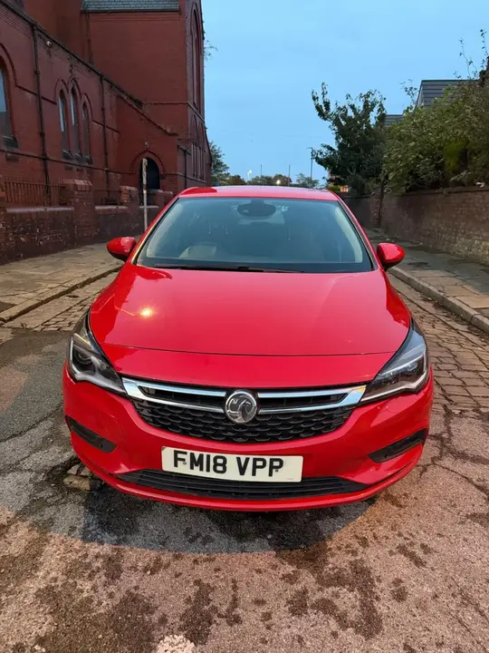 Vauxhall Astra 2018 photo 3
