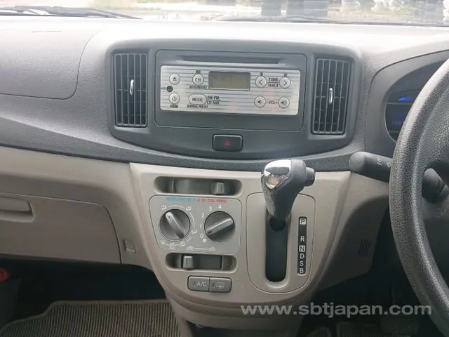 Daihatsu Mira 2011 photo 4