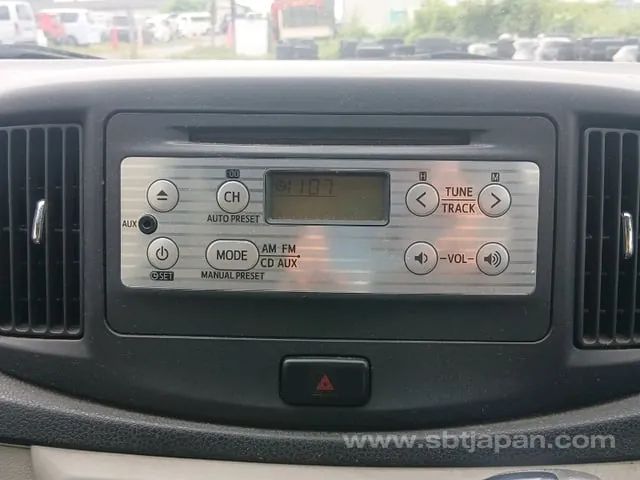 Daihatsu Mira 2011 photo 5