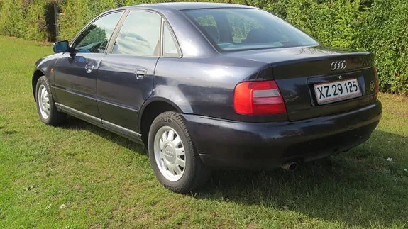 Audi A4 1998 photo 3