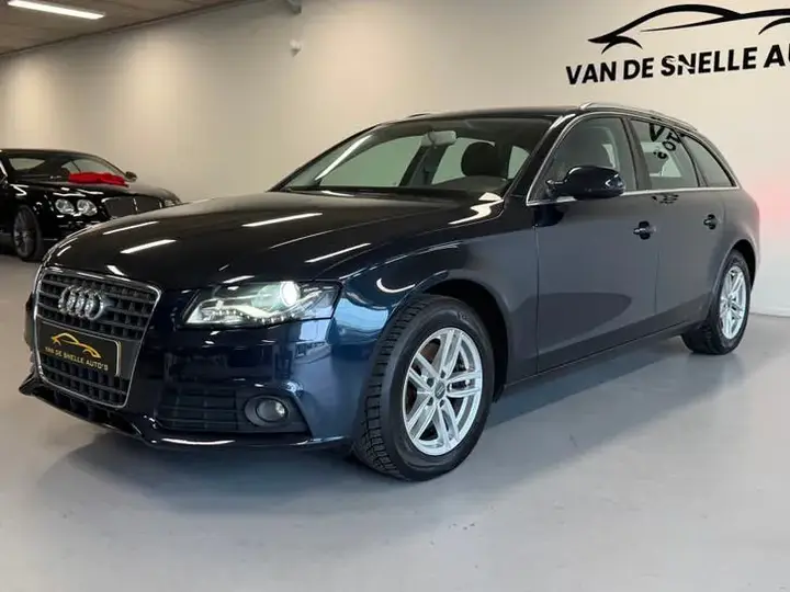 Audi A4 Avant 2012 photo 3
