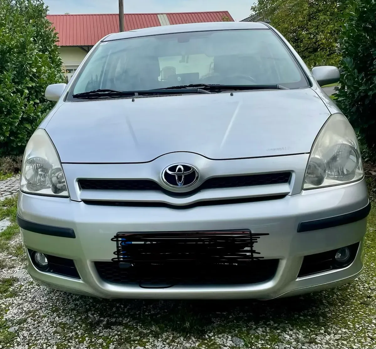 Toyota Corolla Verso 2004 photo 2