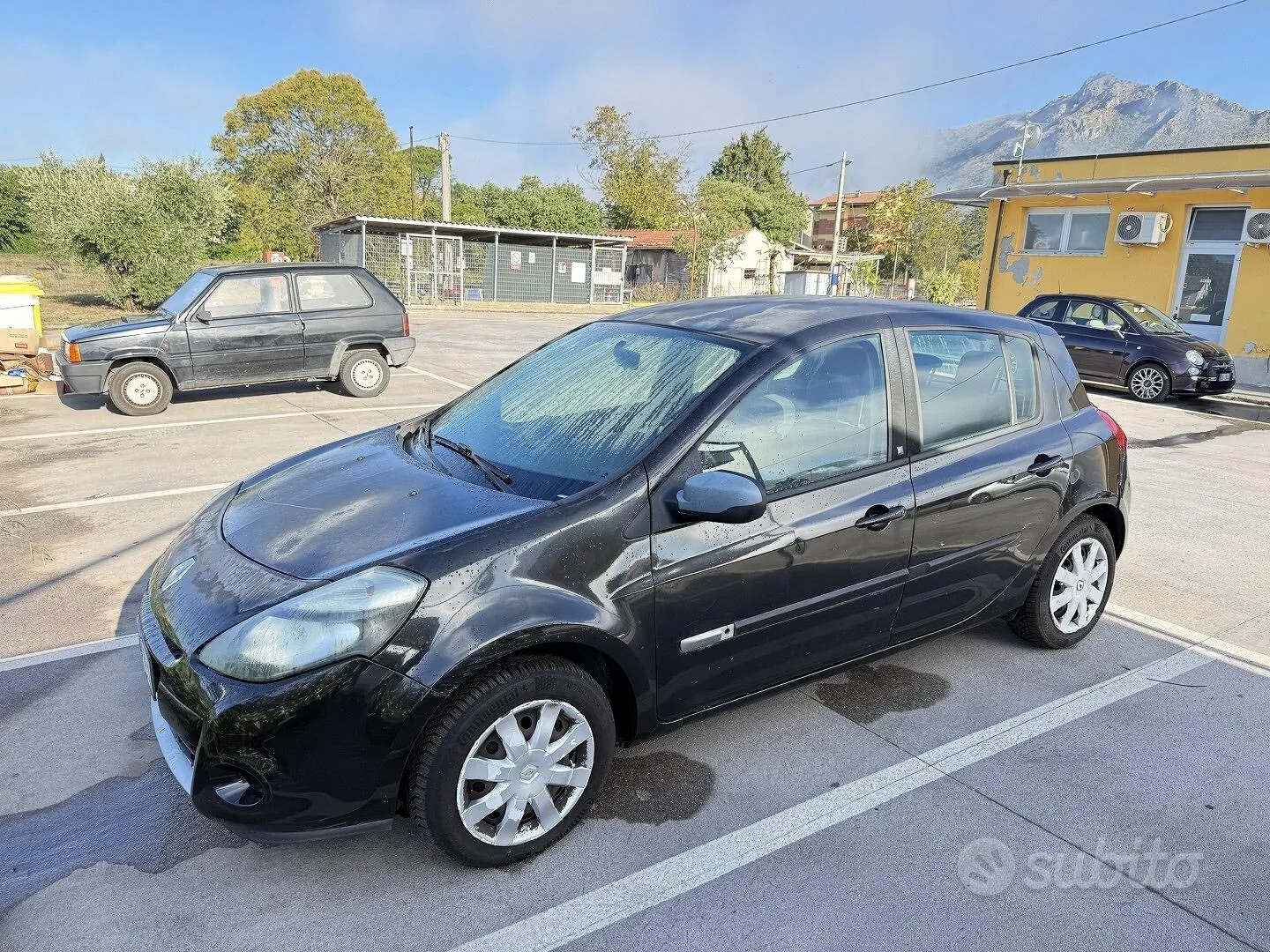 Renault Clio 2011 photo 2
