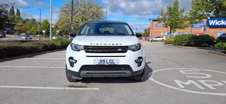 Land Rover Discovery Sport 2017 photo 2