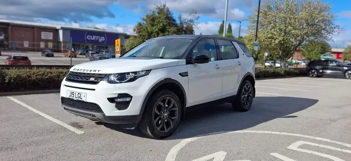 Land Rover Discovery Sport 2017 photo 3