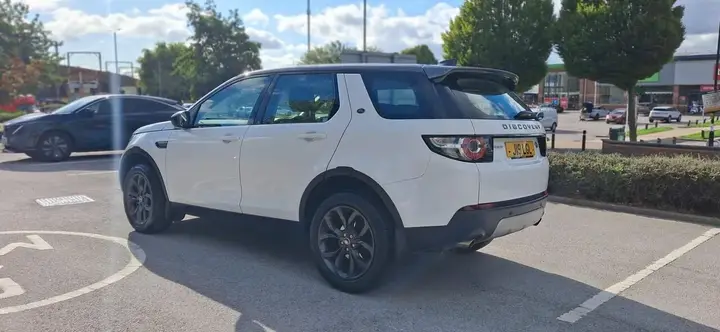 Land Rover Discovery Sport 2017 photo 5