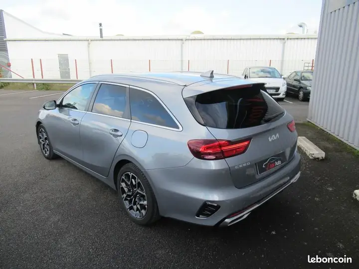Kia Ceed 2024 photo 3
