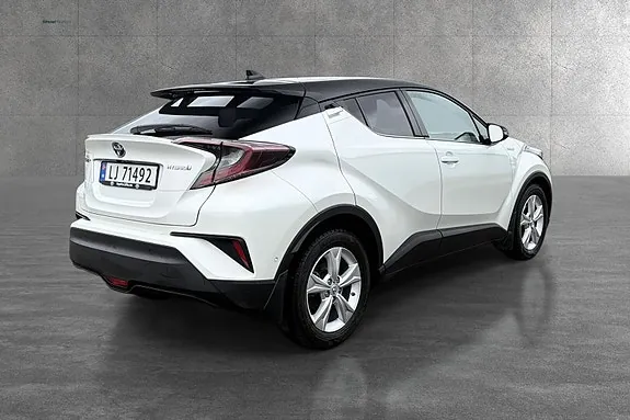 Toyota C-Hr 2018 photo 5
