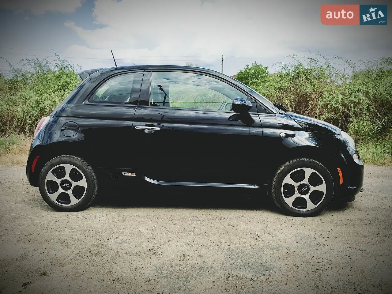 Fiat 500E 2016 photo 4