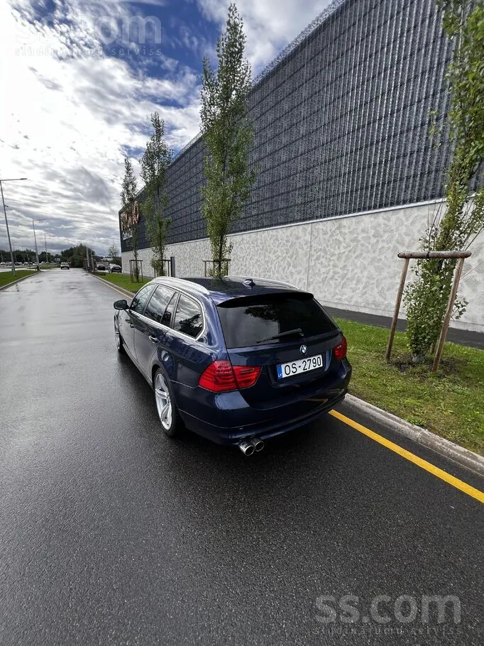 BMW E91 2010 photo 4