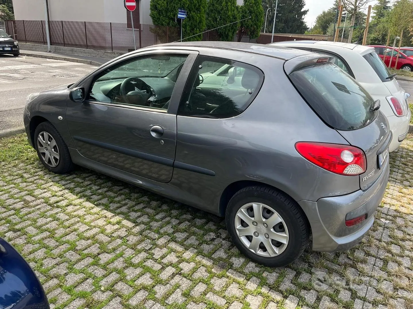 Peugeot 206 2009 photo 4