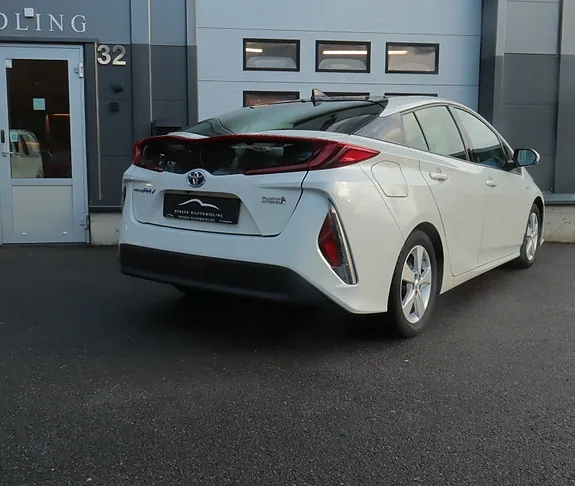 Toyota Prius 2018 photo 4