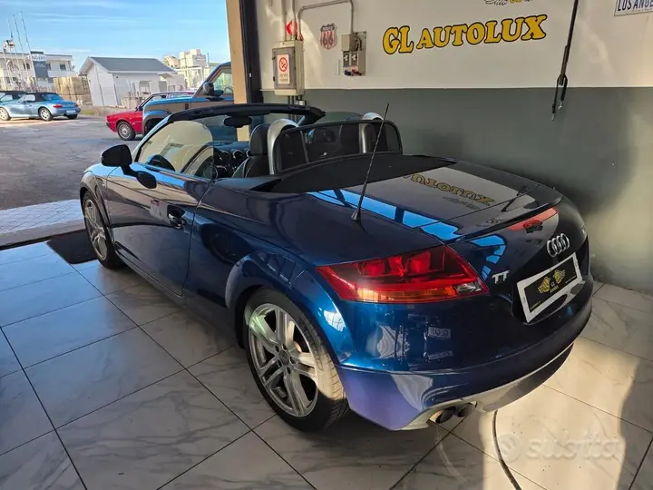 Audi Tt Roadster 2011 photo 3