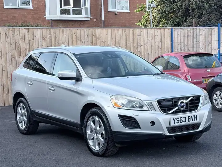 Volvo Xc60 2020 photo 3