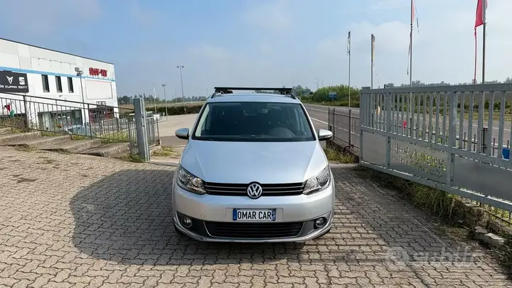 Volkswagen Touran 2014 photo 2