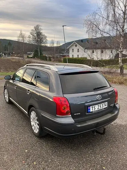 Toyota Avensis 2005 photo 5