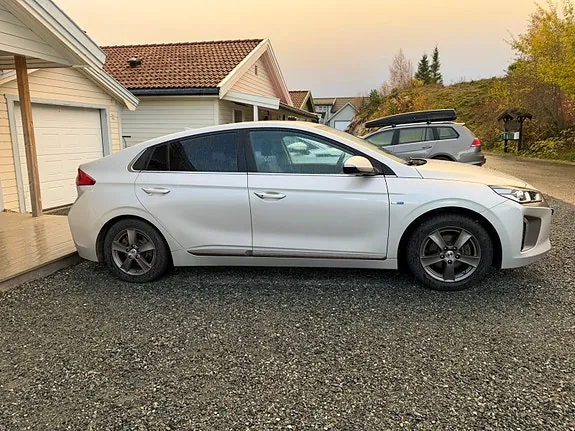 Hyundai Ioniq 2017 photo 3