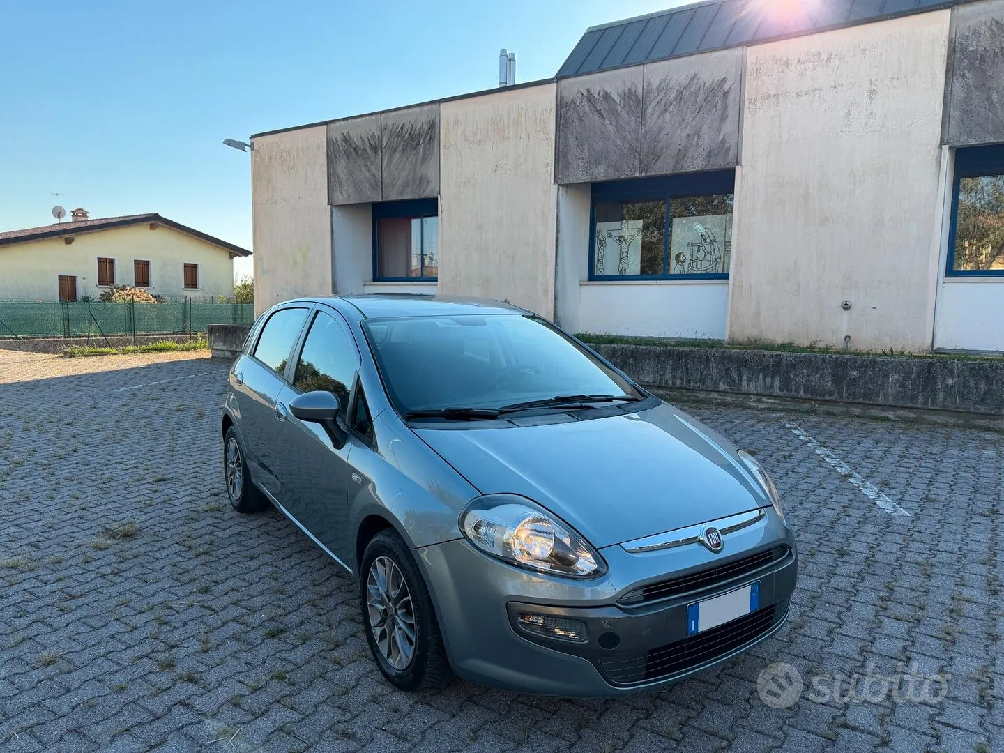 Fiat Punto Evo 2011 photo 2