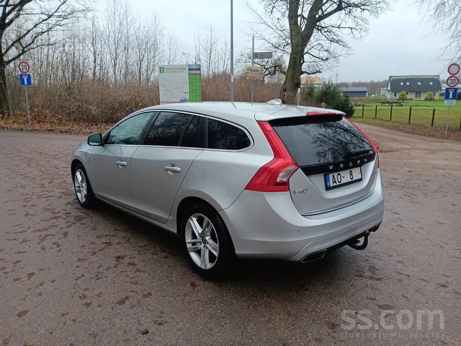 Volvo V60 2014 photo 3