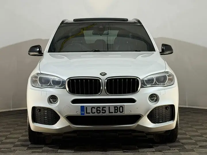 BMW X5 2015 photo 2