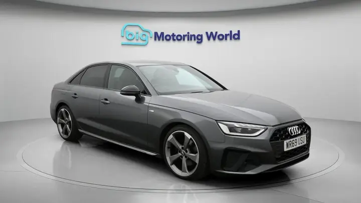 Audi A4 2019 photo 2