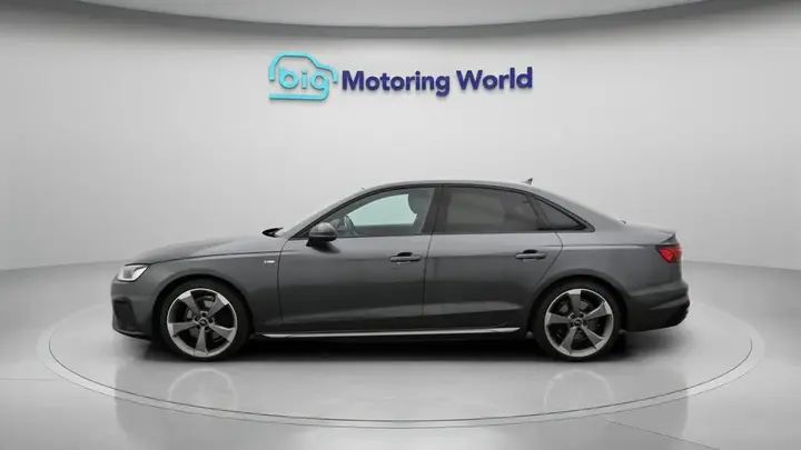 Audi A4 2019 photo 5
