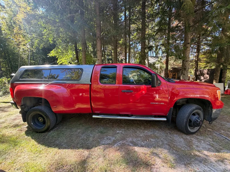 GMC Sierra 3500Hd 2011 photo 4