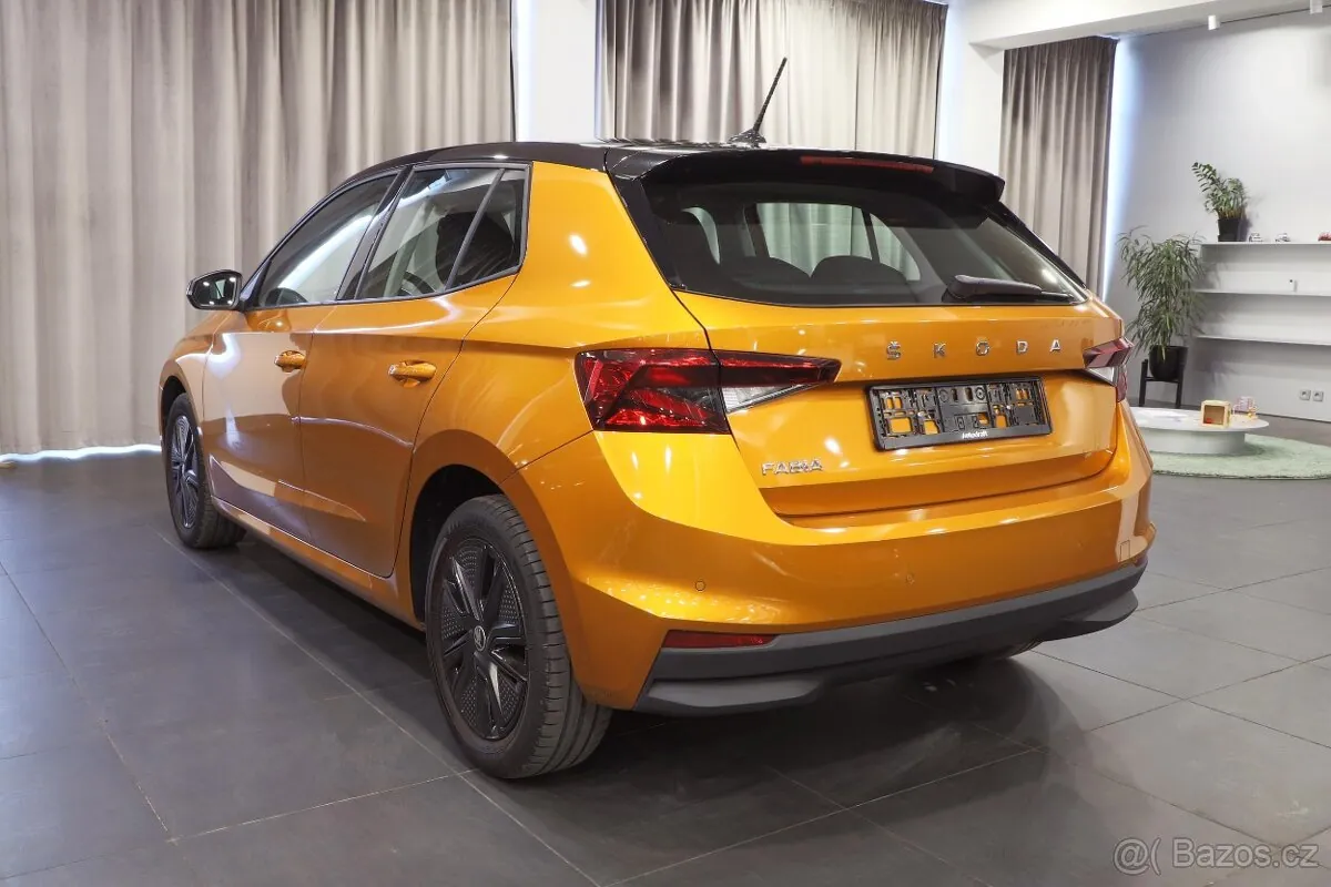 Skoda Fabia 2022 photo 3