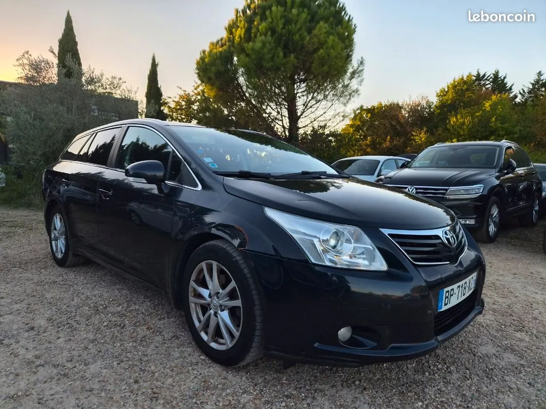Toyota Avensis 2011 photo 3