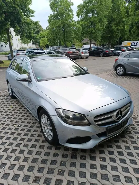 Mercedes-Benz C200
