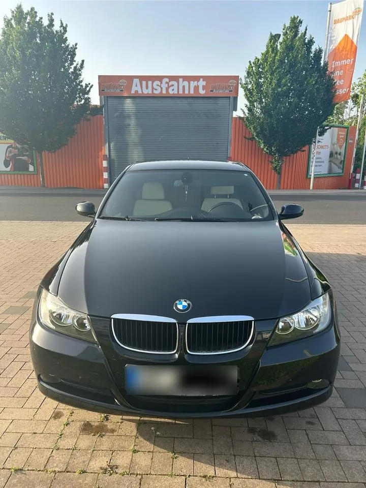 BMW 318I