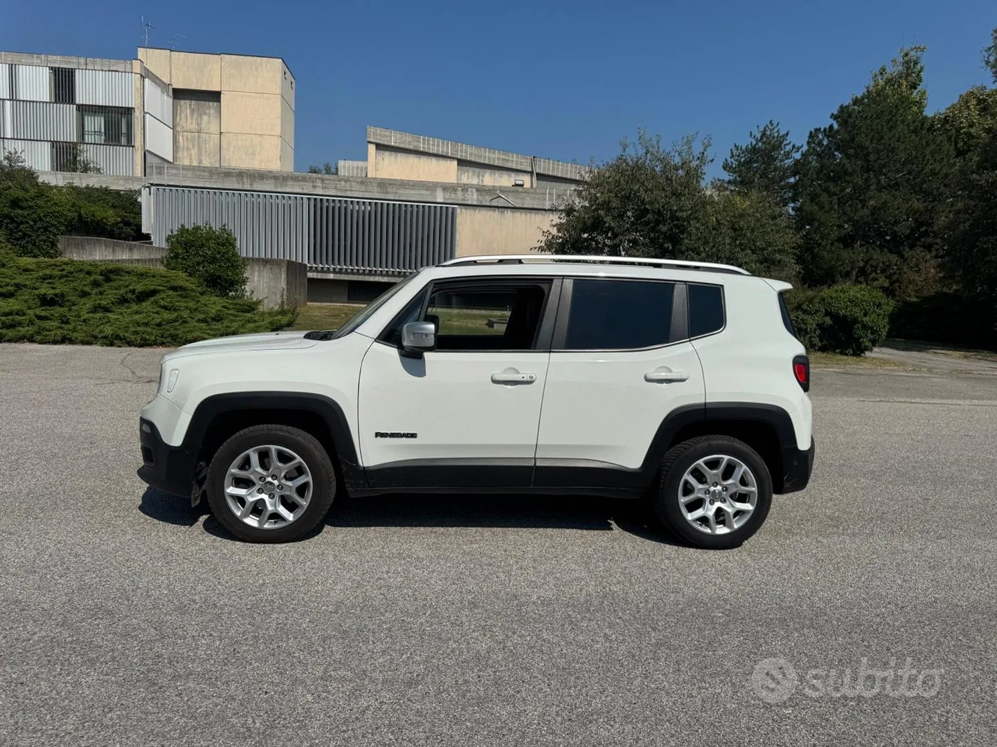 Jeep Renegade 2017 photo 2