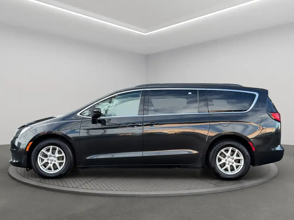 Chrysler Pacifica 2017 photo 5