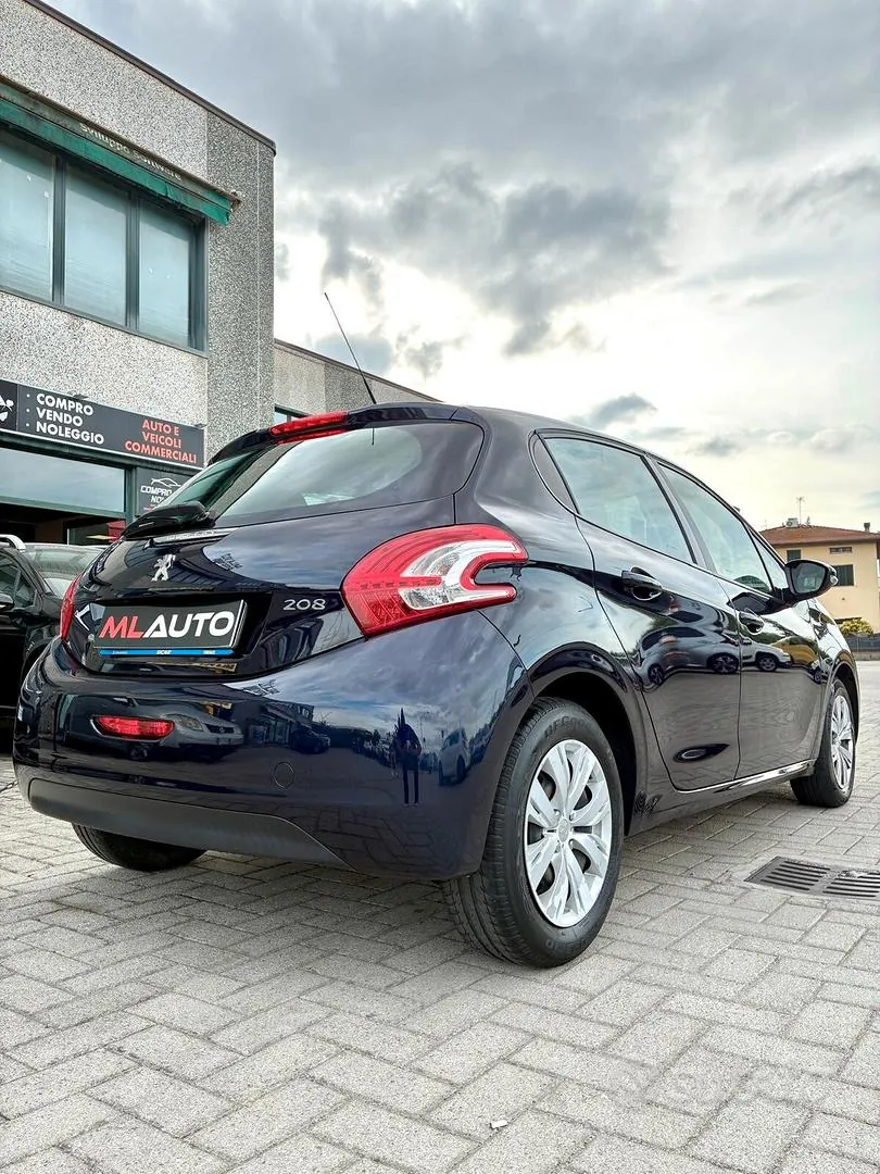 Peugeot 208 2015 photo 5