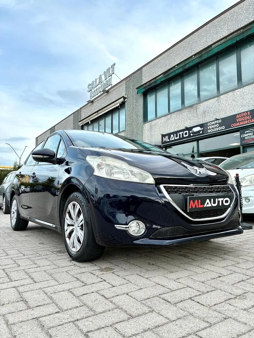 Peugeot 208 2015 photo 2