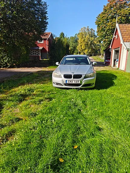 BMW 320D 2011 photo 4