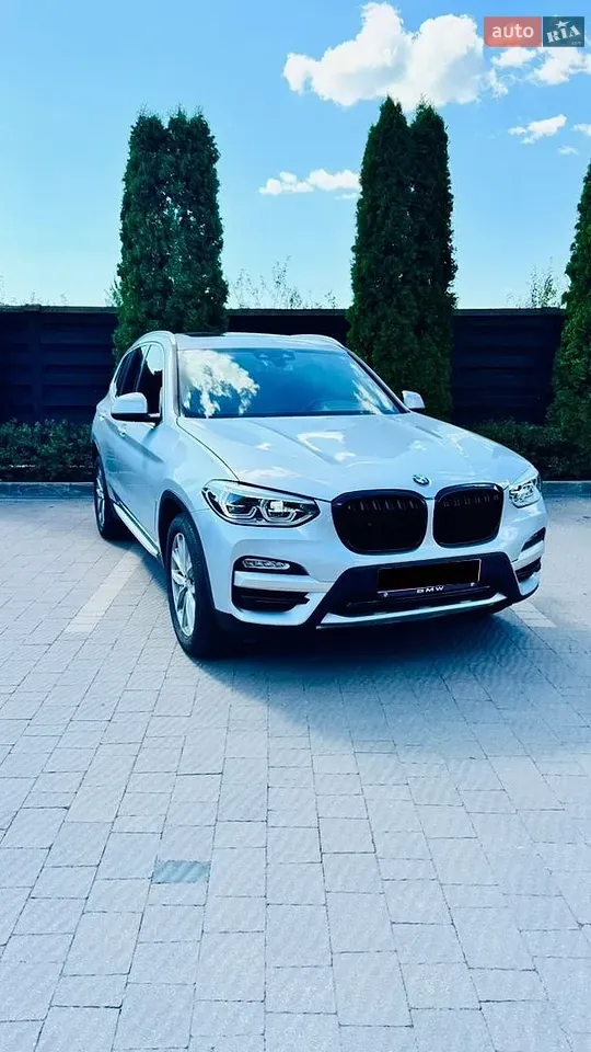 BMW X3 2019 photo 2