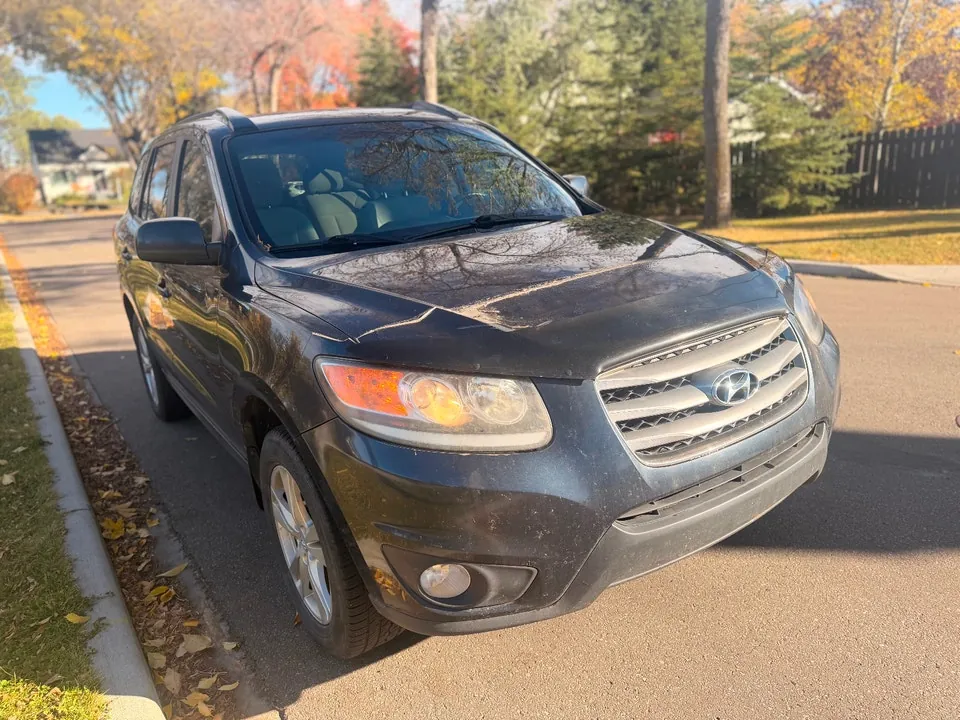 Hyundai Santa Fe 2012 photo 2