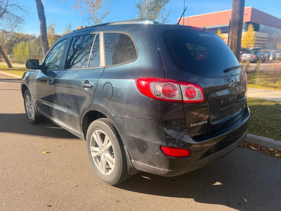 Hyundai Santa Fe 2012 photo 3