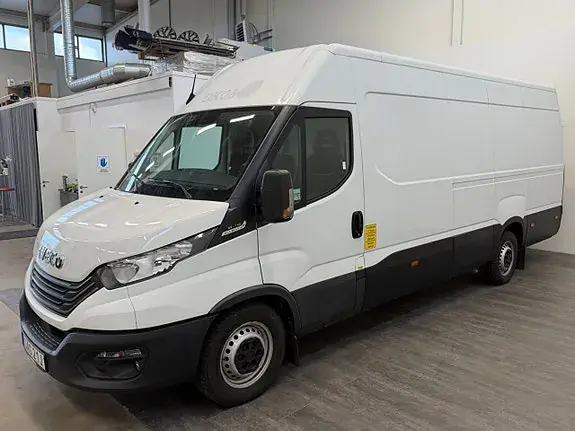 Iveco Daily 2023 photo 3