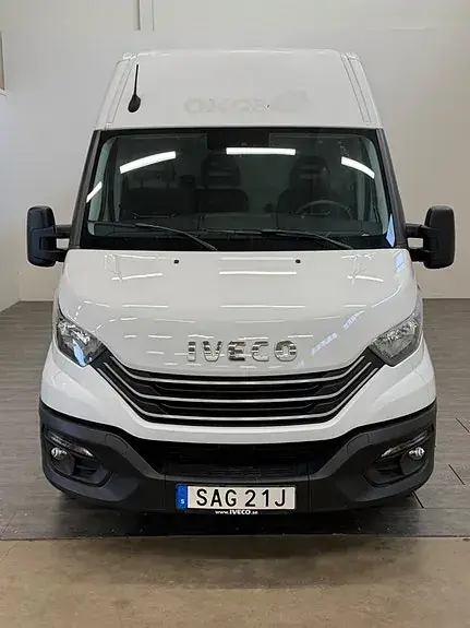 Iveco Daily 2023 photo 2