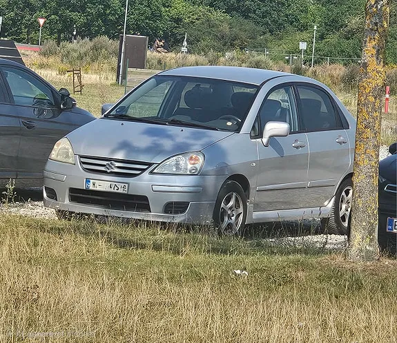 Suzuki Liana