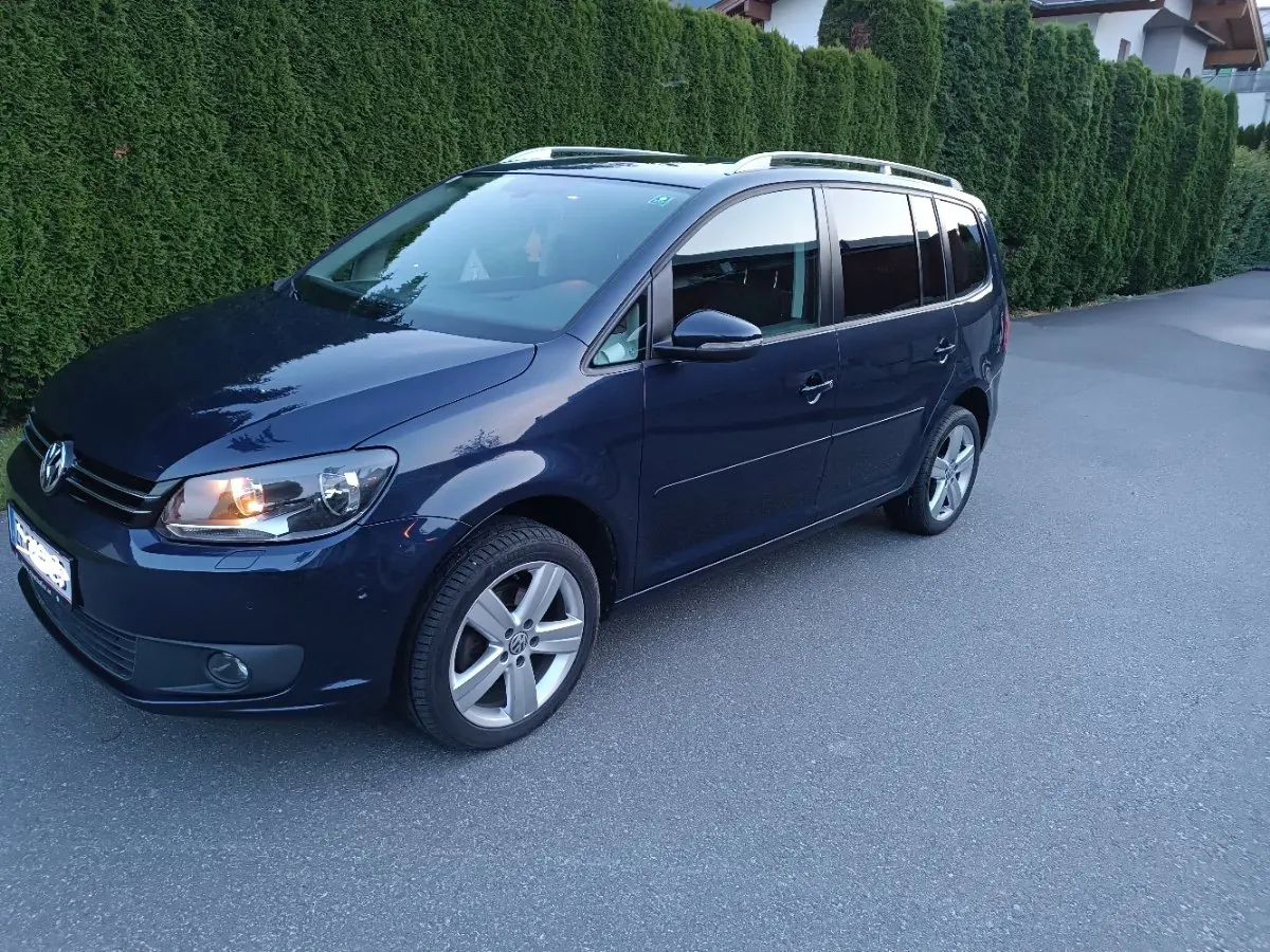 Volkswagen Touran 2014 photo 2