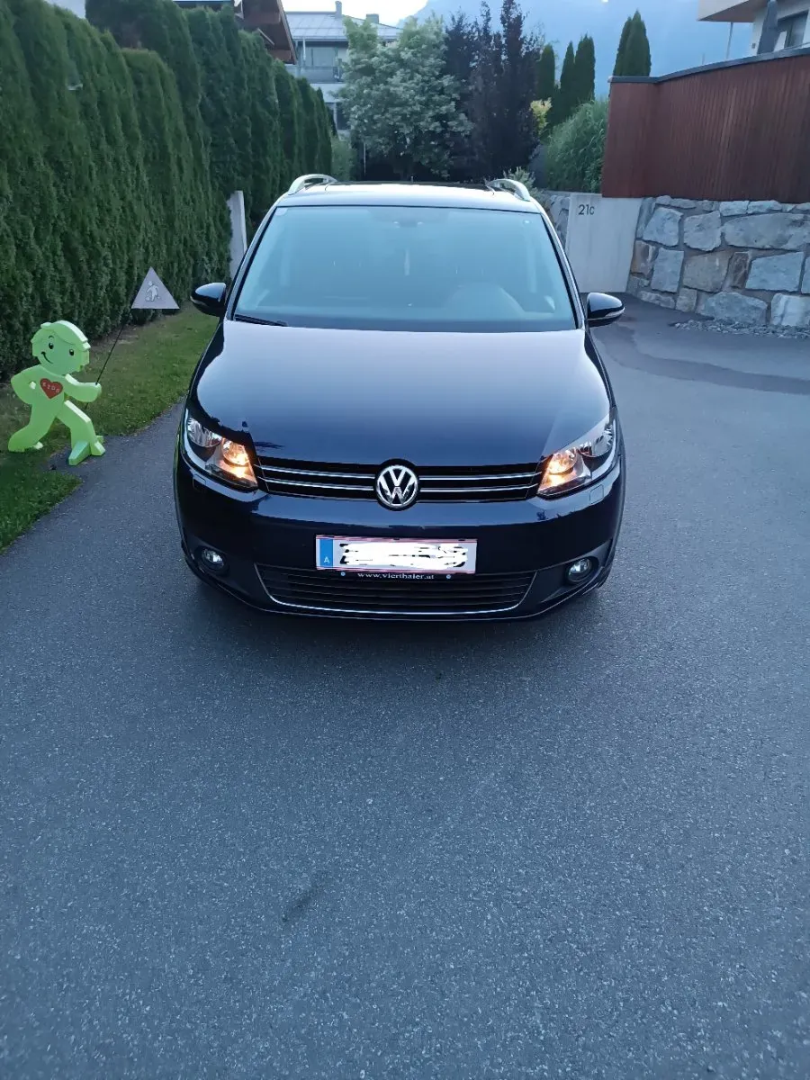 Volkswagen Touran 2014 photo 3