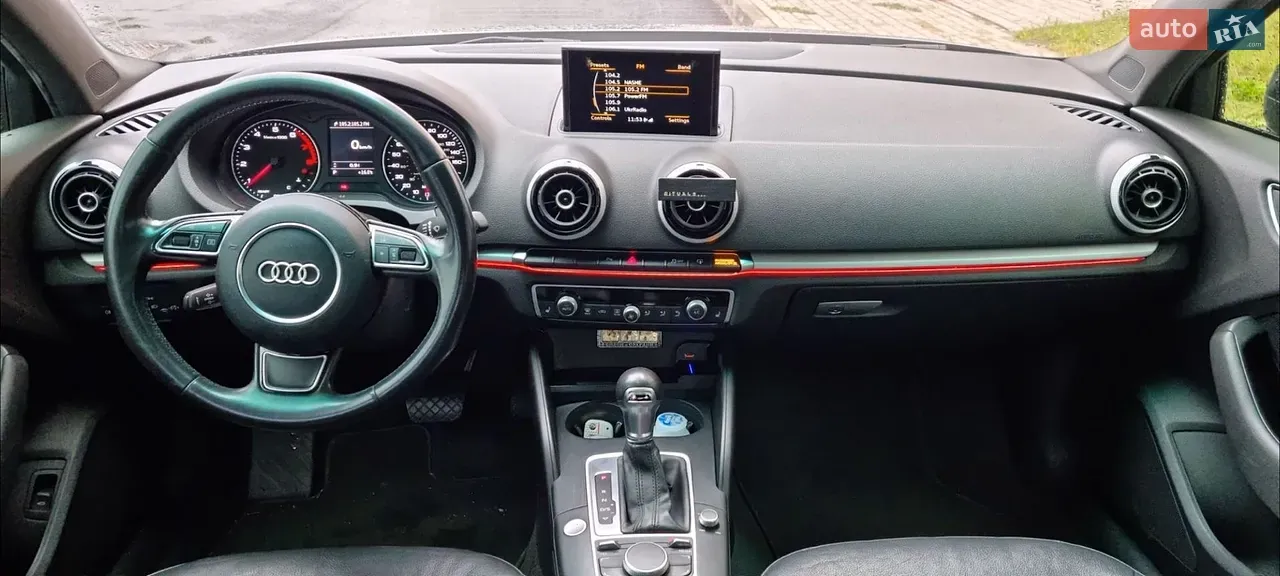 Audi A3 2015 photo 3